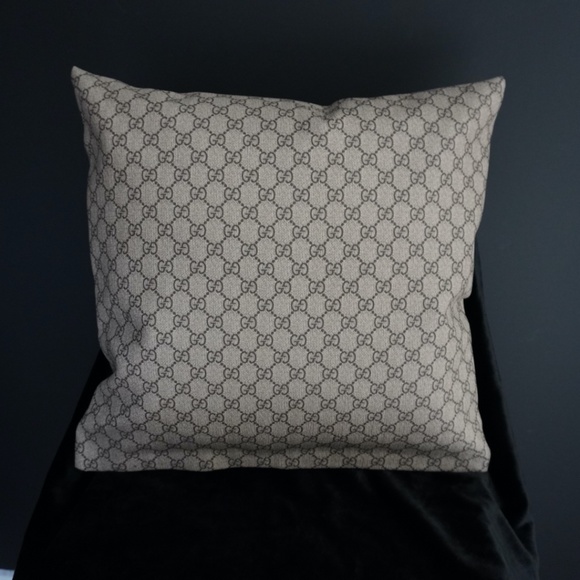 Classic GG canvas fabric pillow covers 18x18(Handbag not included)